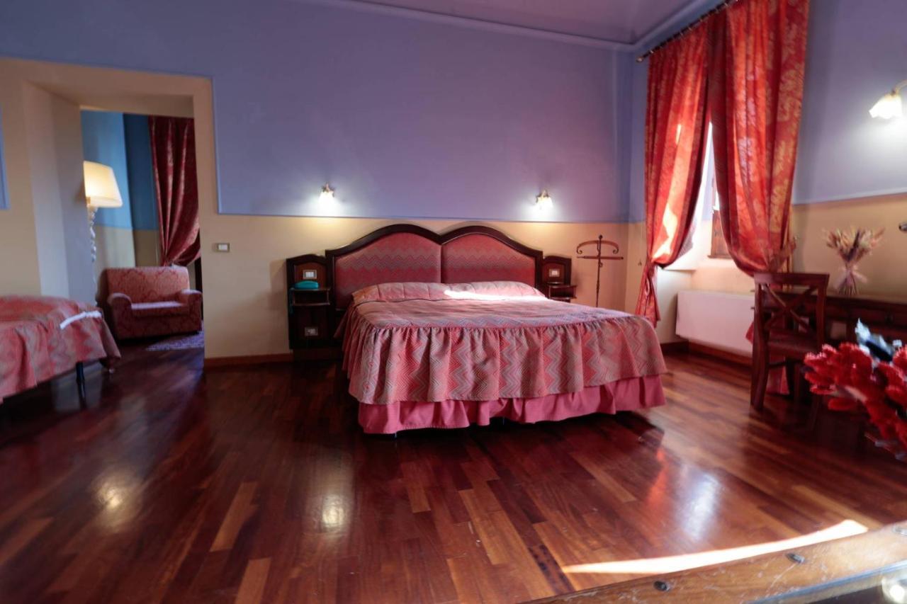 Hotel Corte Dei Tini テーラモ エクステリア 写真
