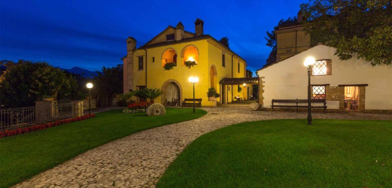 Hotel Corte Dei Tini テーラモ エクステリア 写真